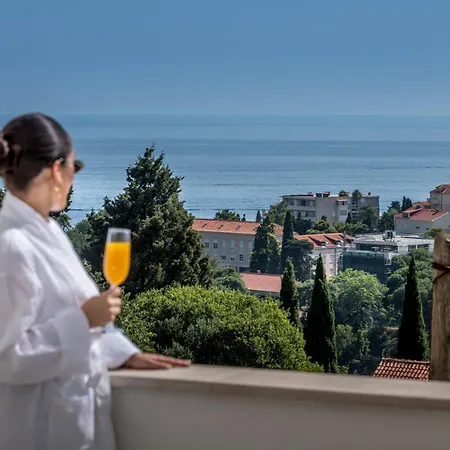 Solara Sky Terrace *